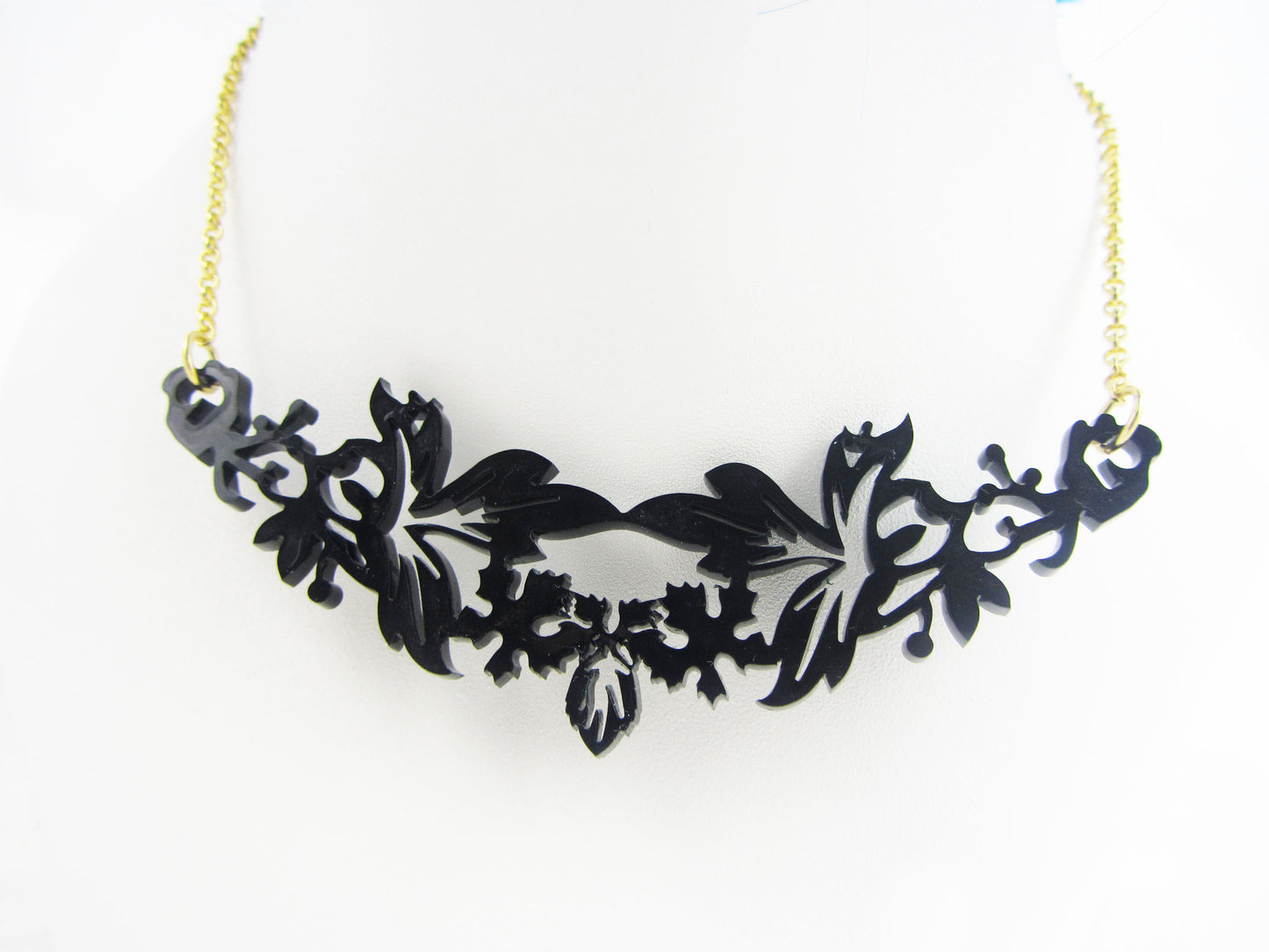 Floral necklace (Black)
