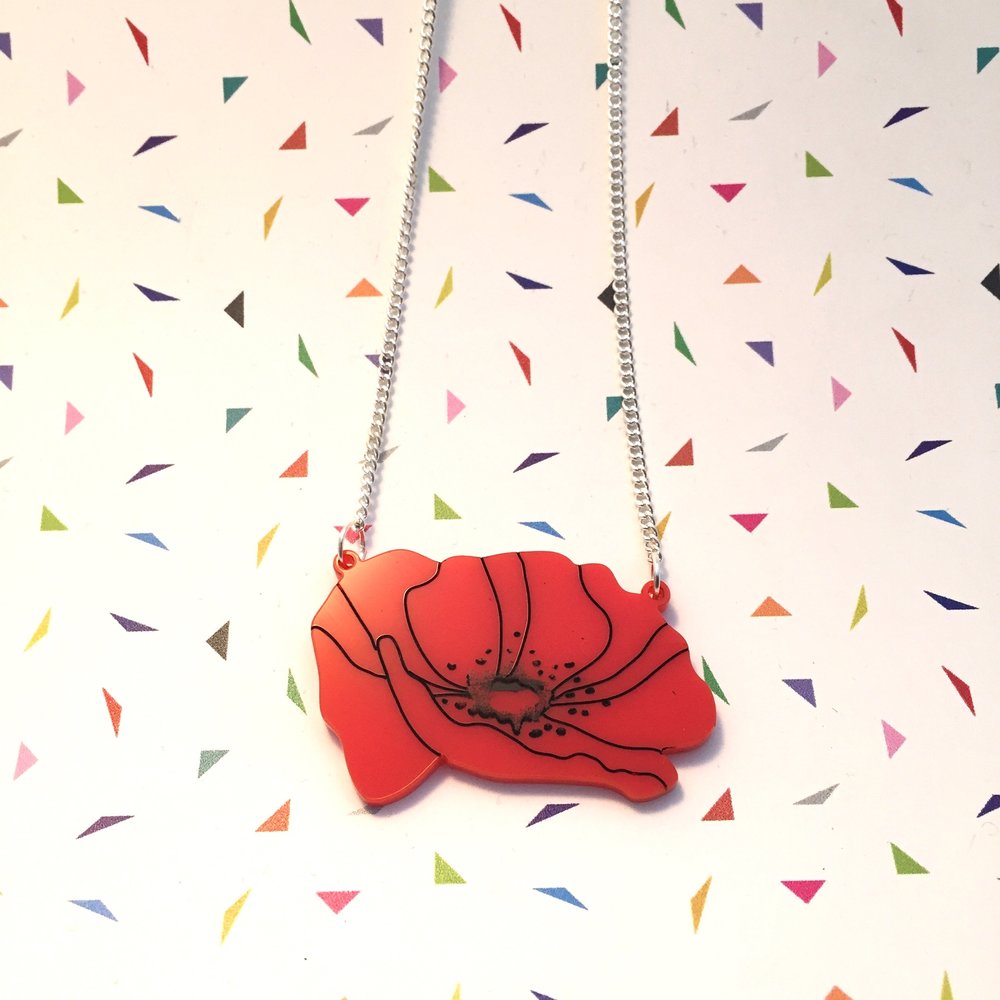 Red poppy necklace