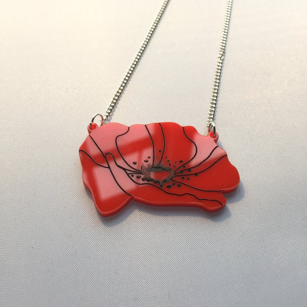 Red poppy necklace