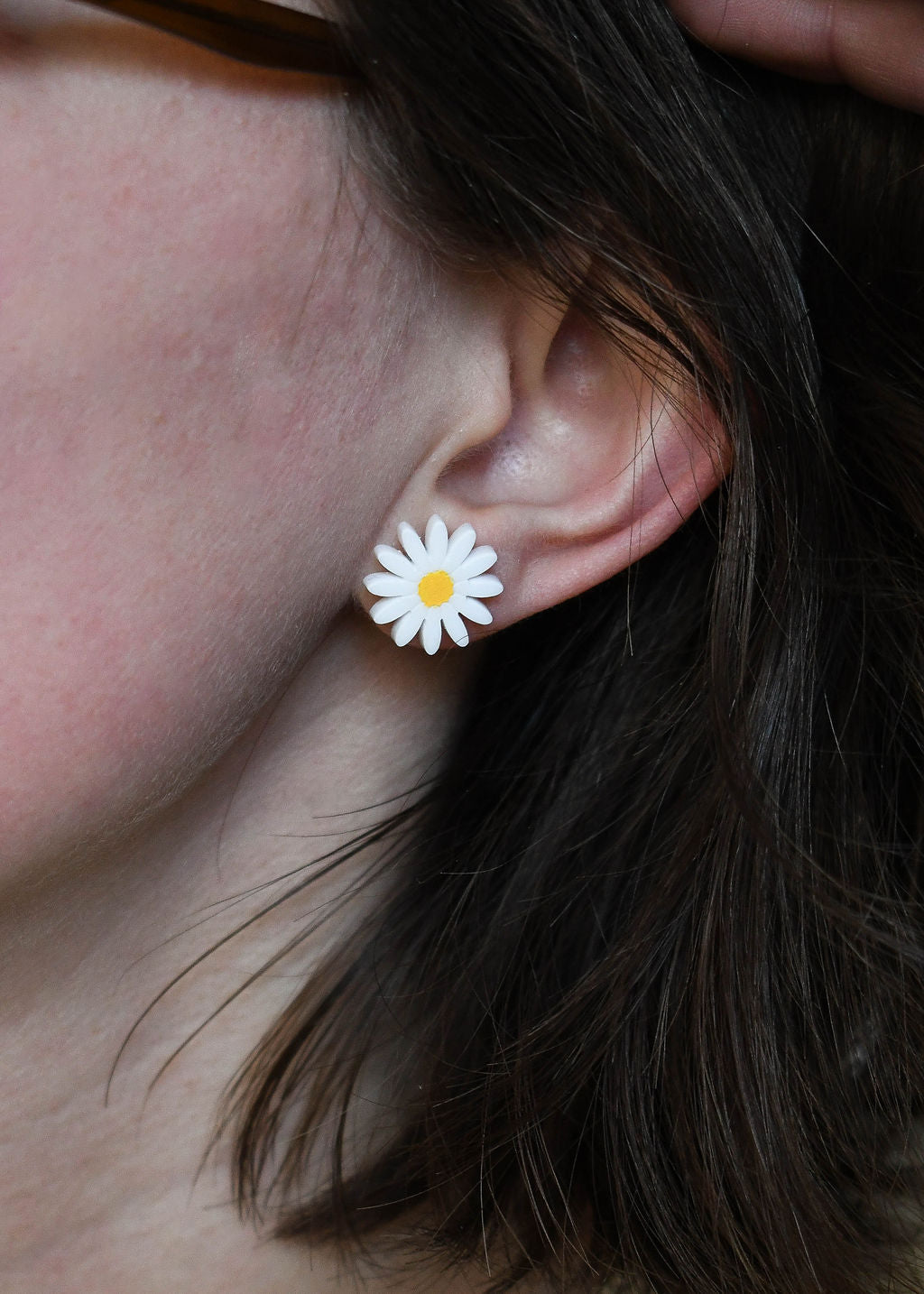 Dainty Daisy Earrings