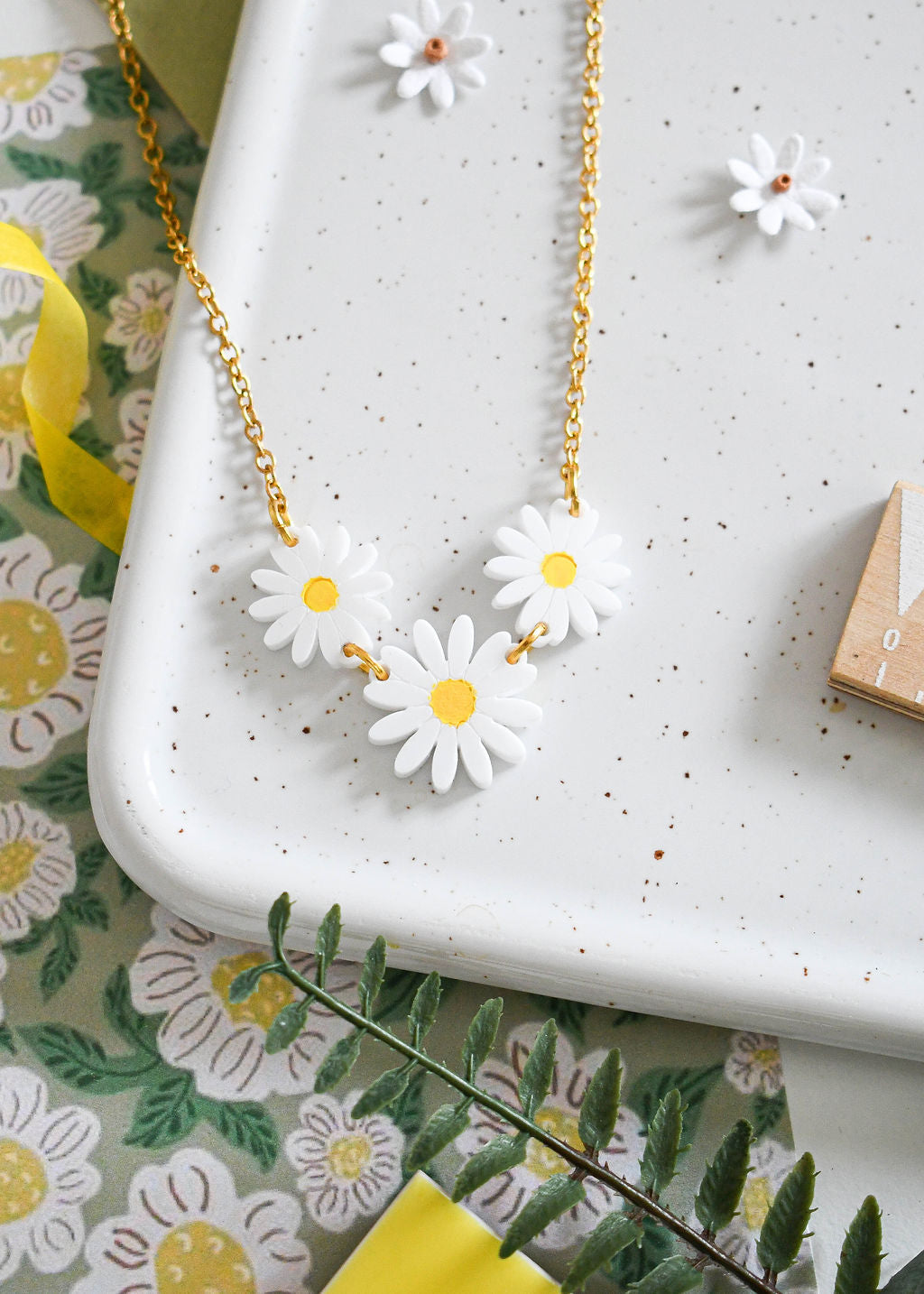 Daisy Chain Necklace