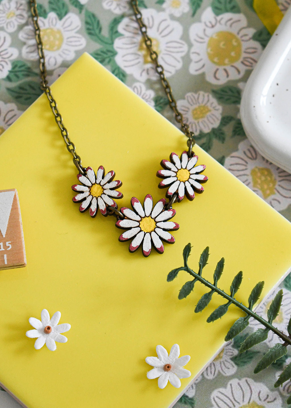 Daisy Chain Necklace