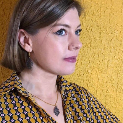 Hop flower earrings