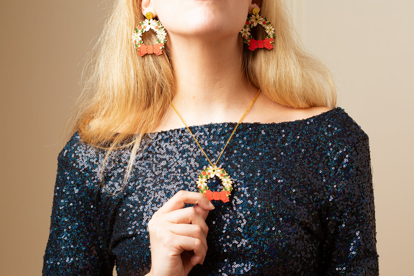 Christmas wreath necklace
