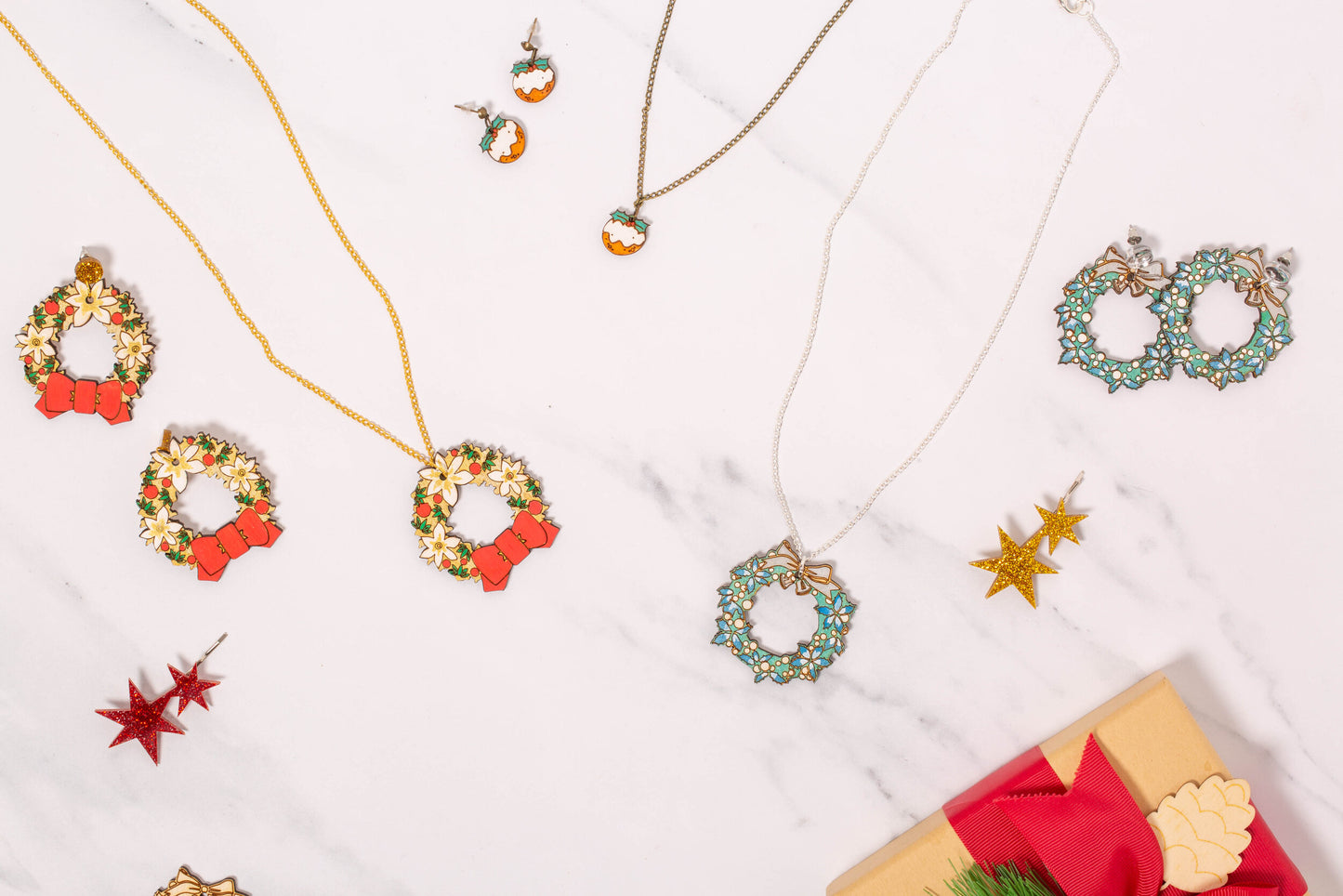Christmas wreath necklace