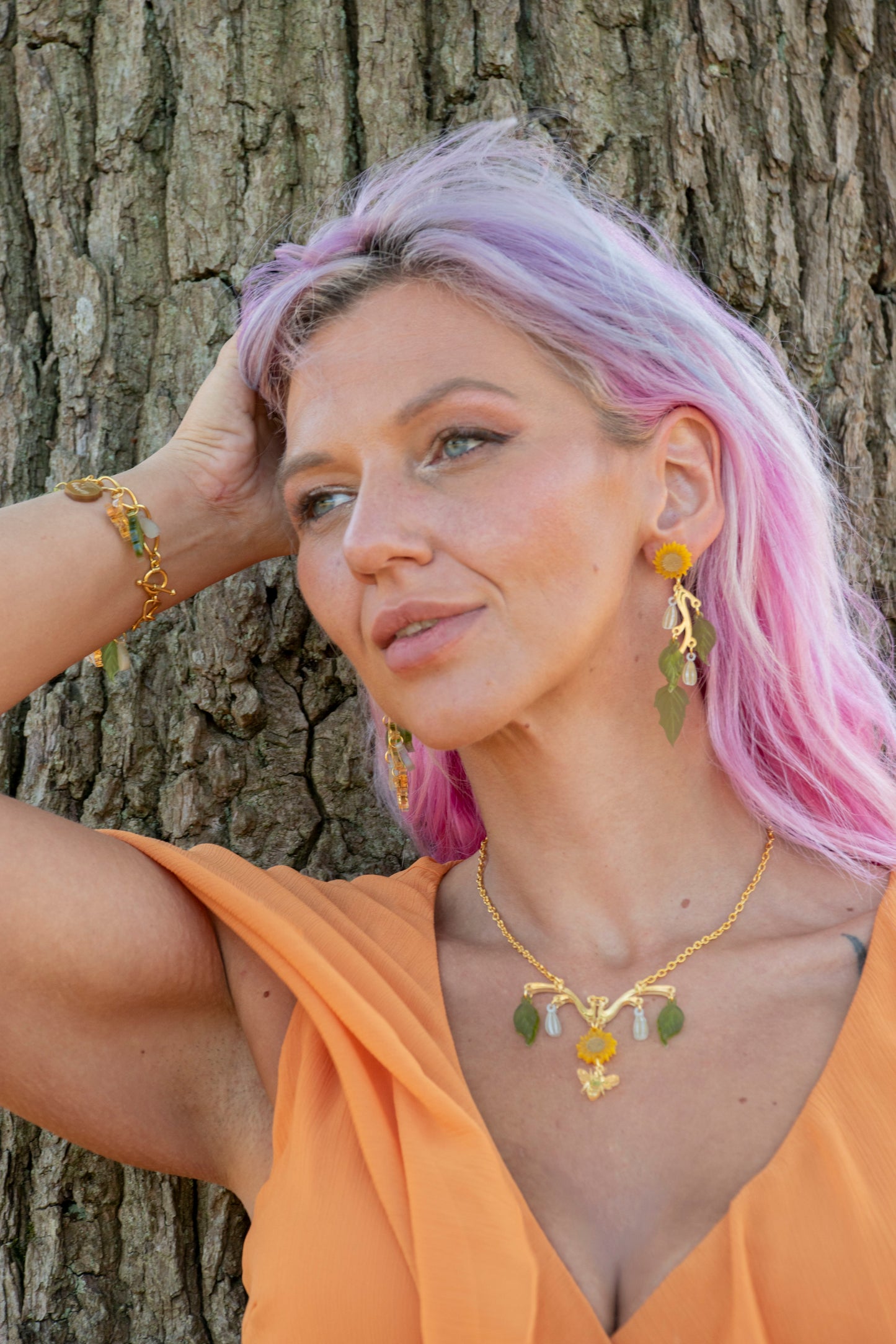 Sunflower & Honeybee Necklace