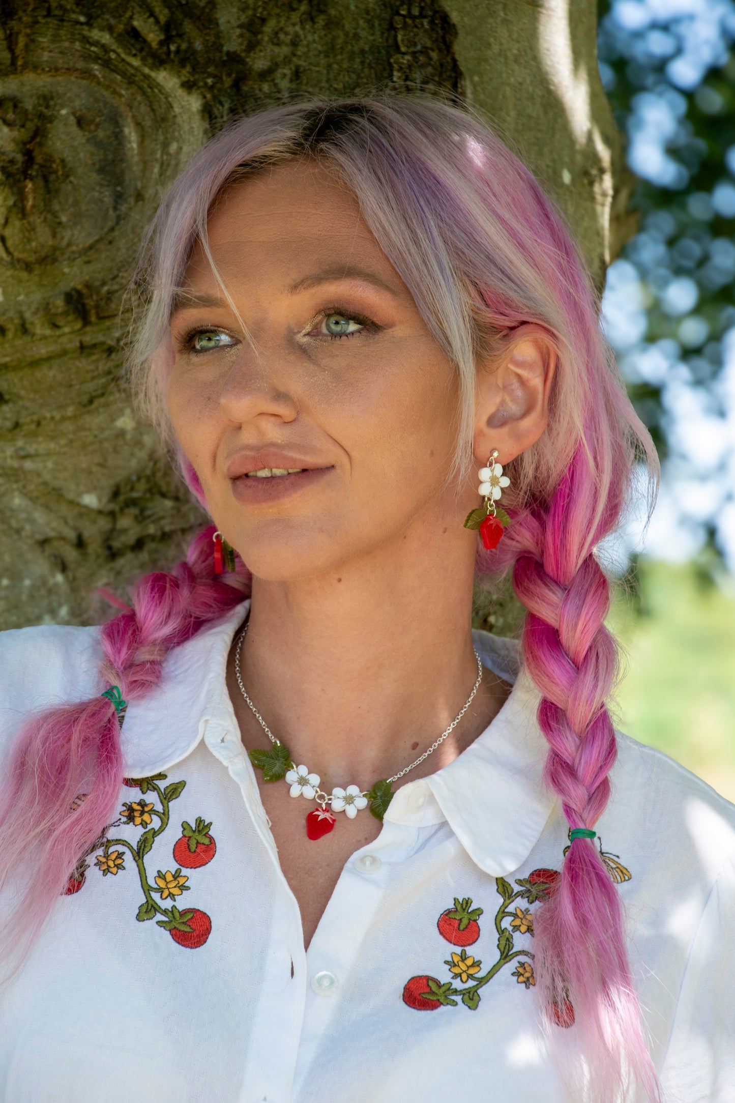 STRAWBERRY NECKLACE