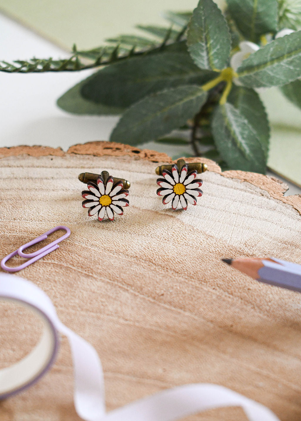 Dainty Daisy Cufflinks