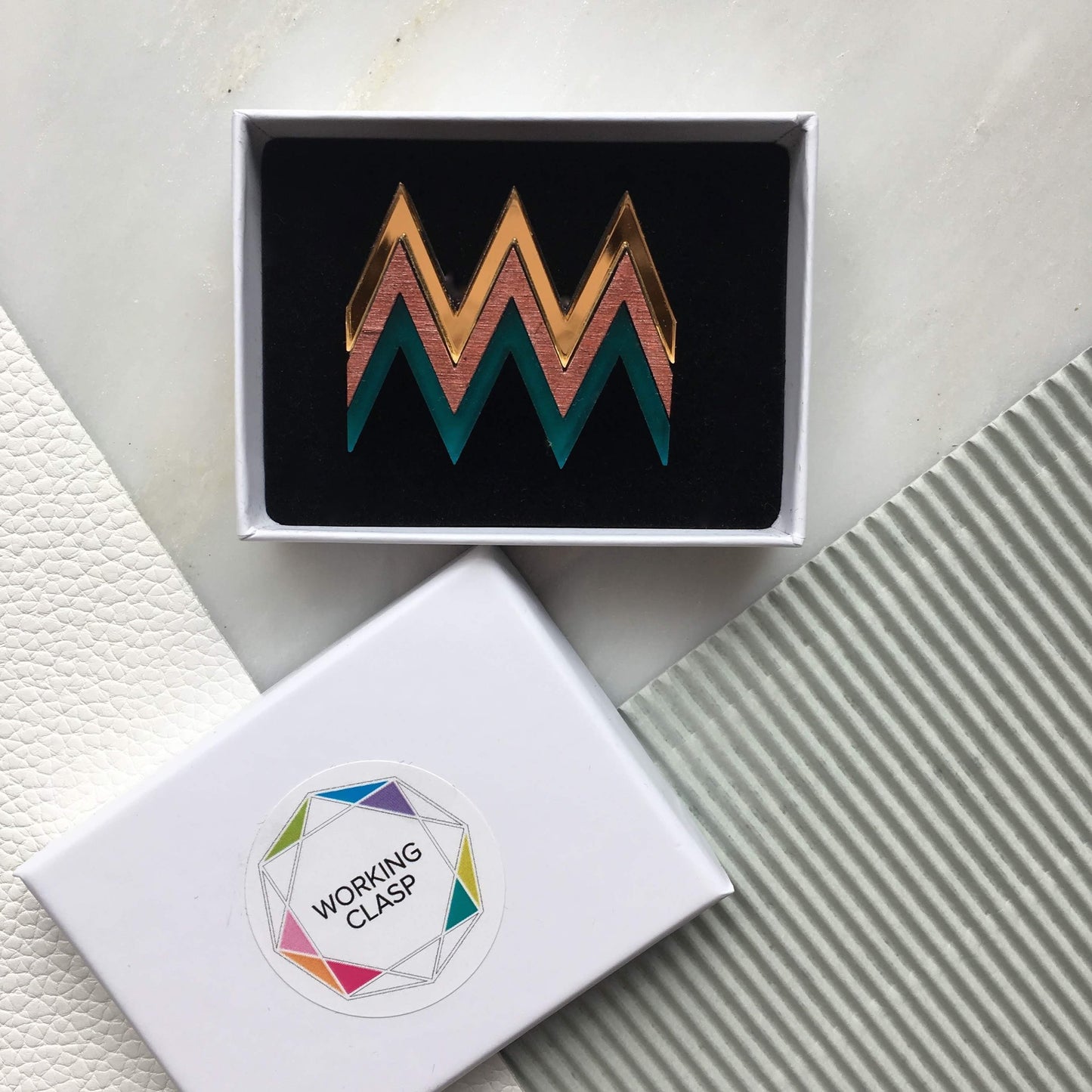 Decobrooch