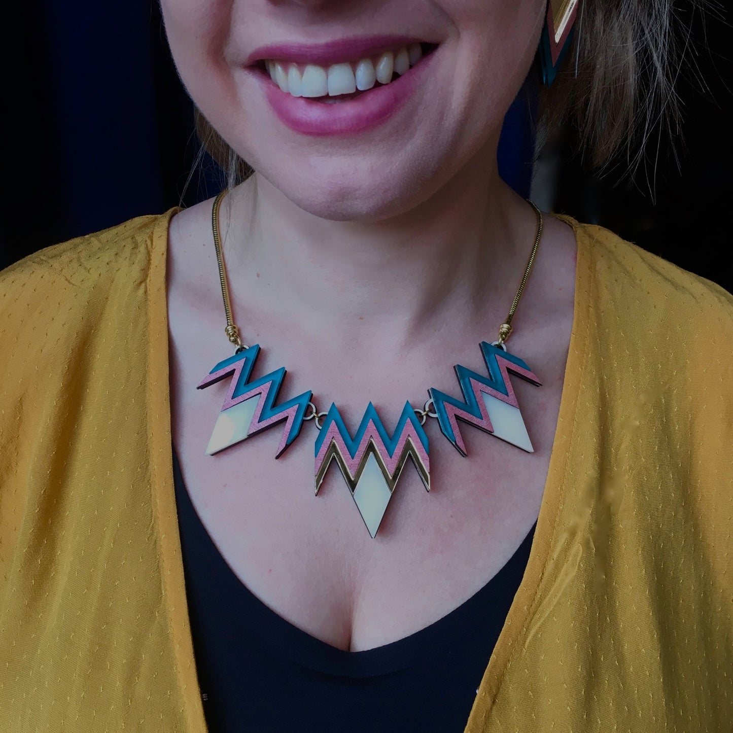 Deco statement necklace
