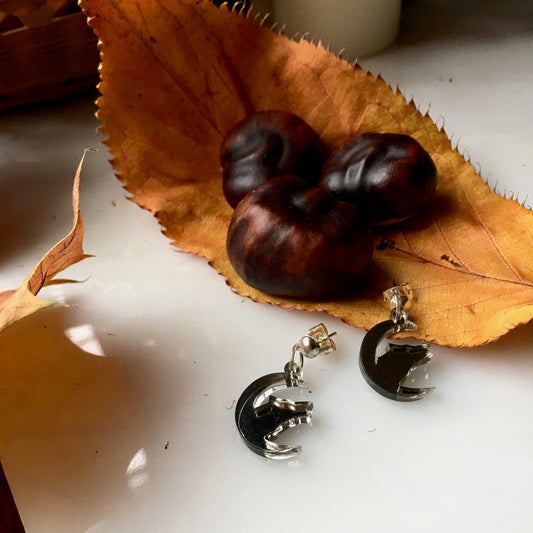 Howling wolf earrings