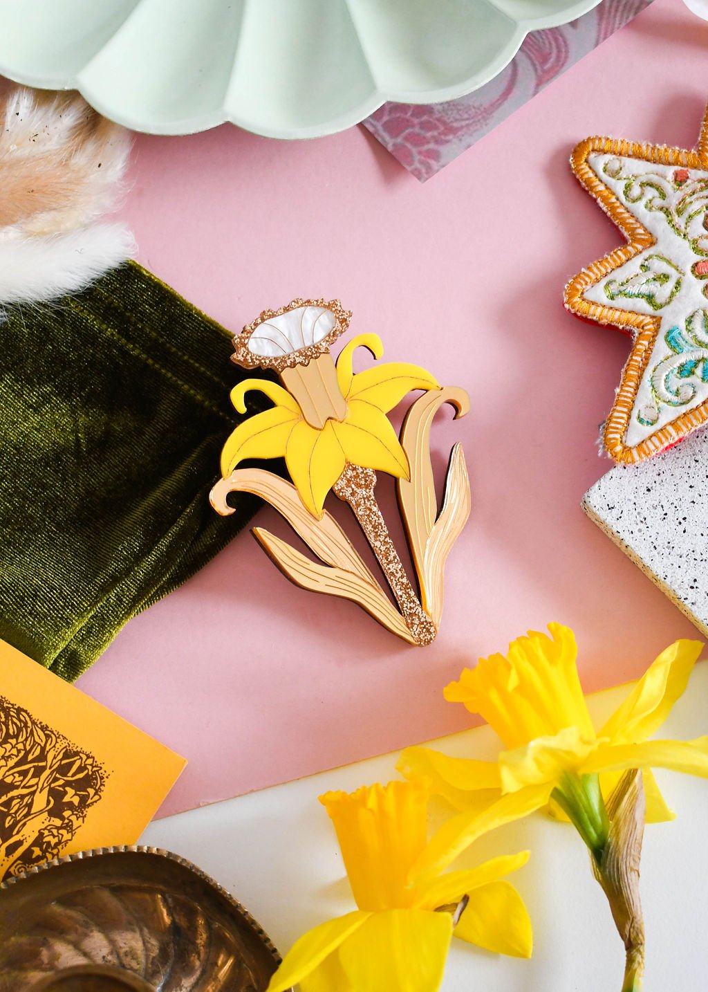 Nouveau Narcissus Brooch