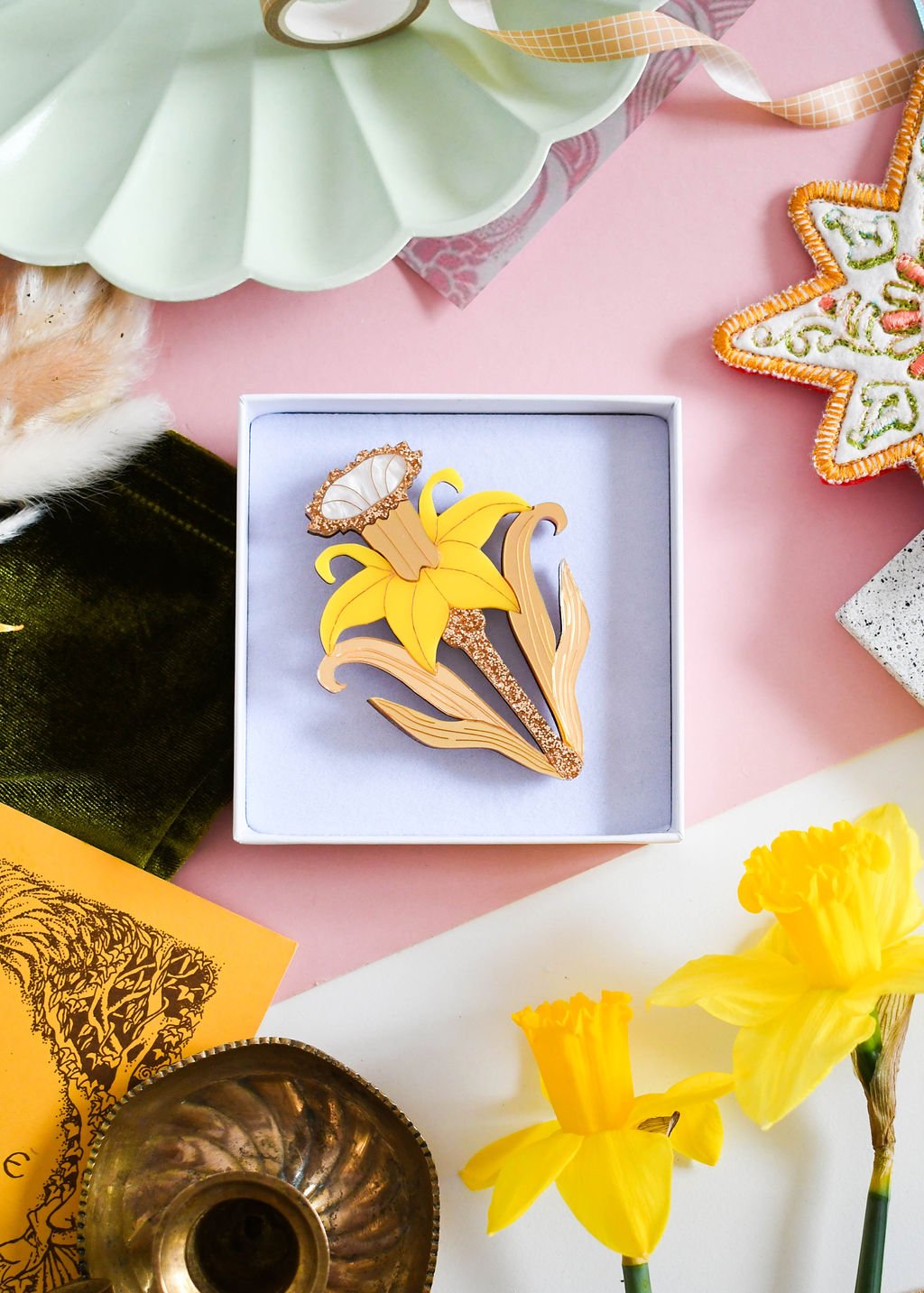Nouveau Narcissus Brooch