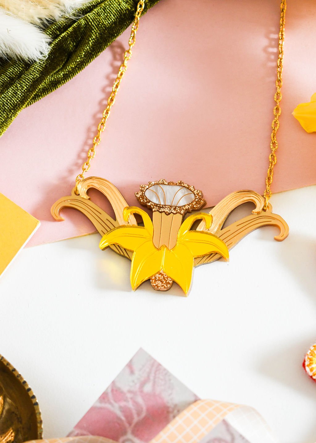 Nouveau Narcissus Necklace