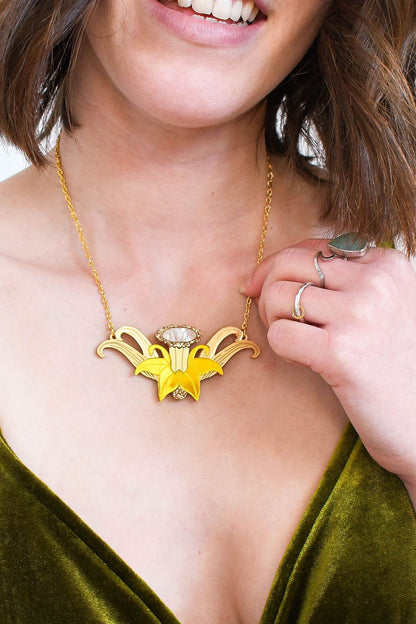 Nouveau Narcissus Necklace