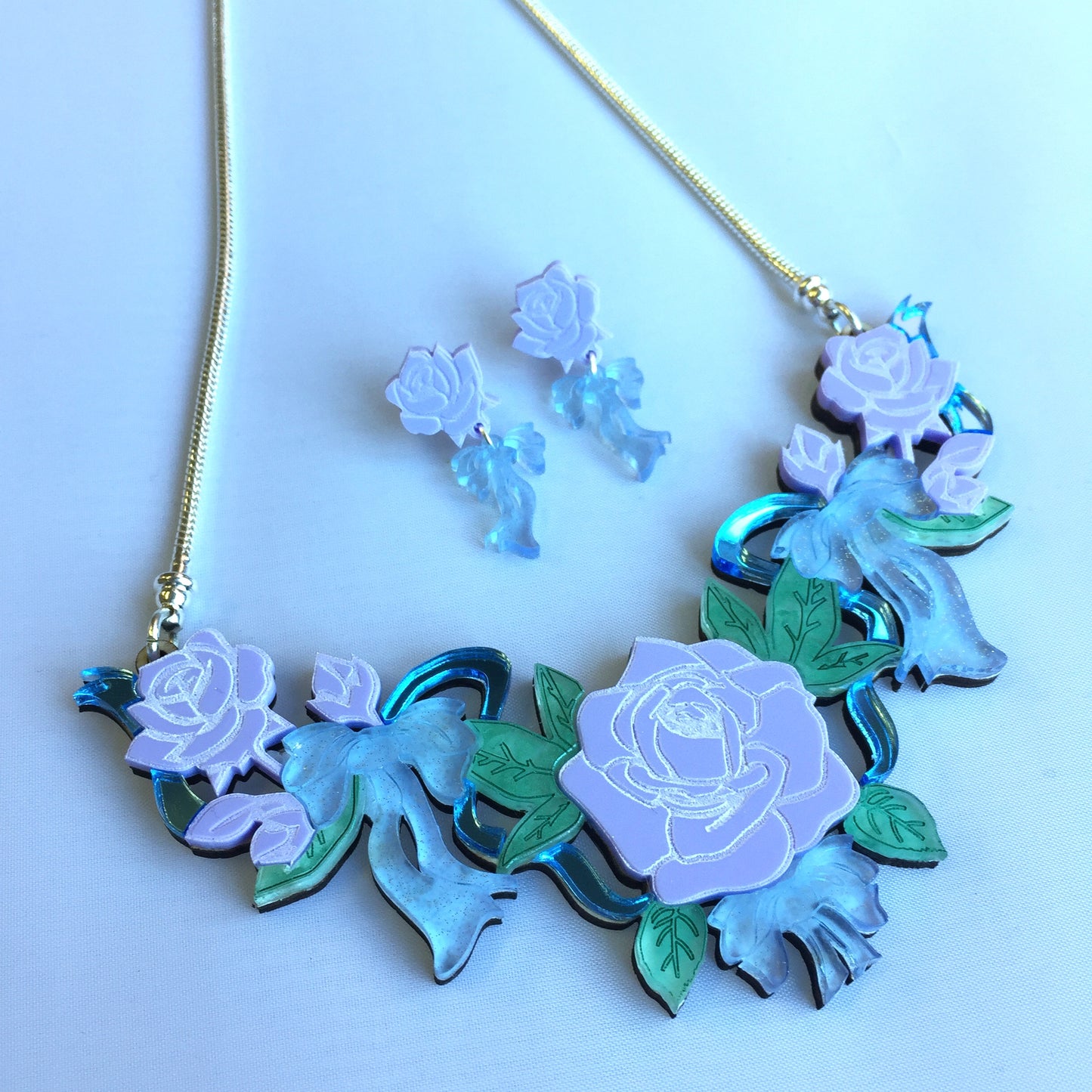 Roses & Ribbons necklace
