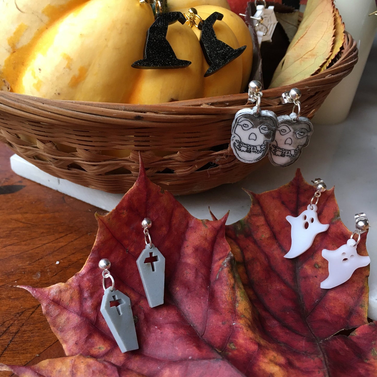 Spooky ghost earrings
