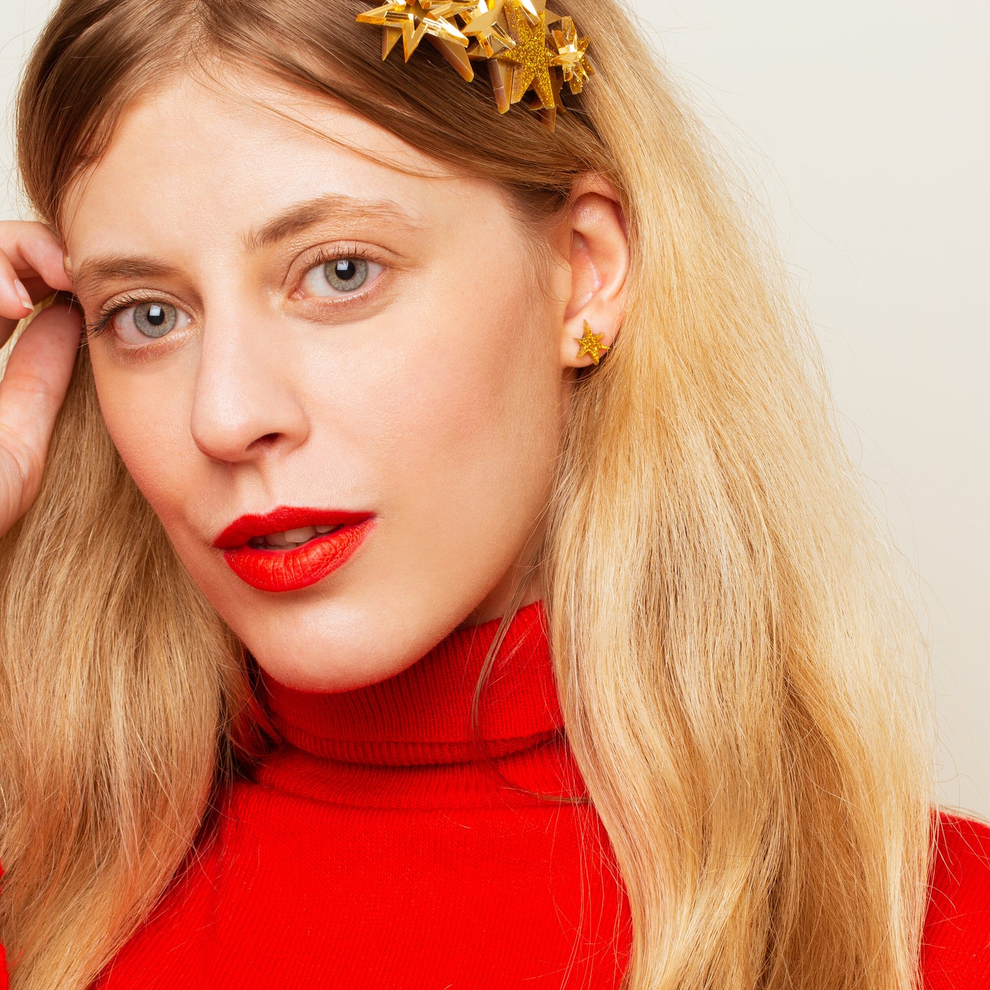 Star stud earrings