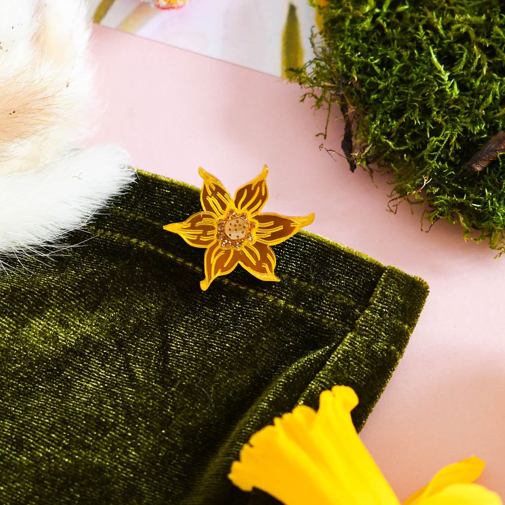 Tiny Daffodil Pin