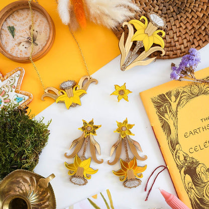 Tiny Daffodil Pin