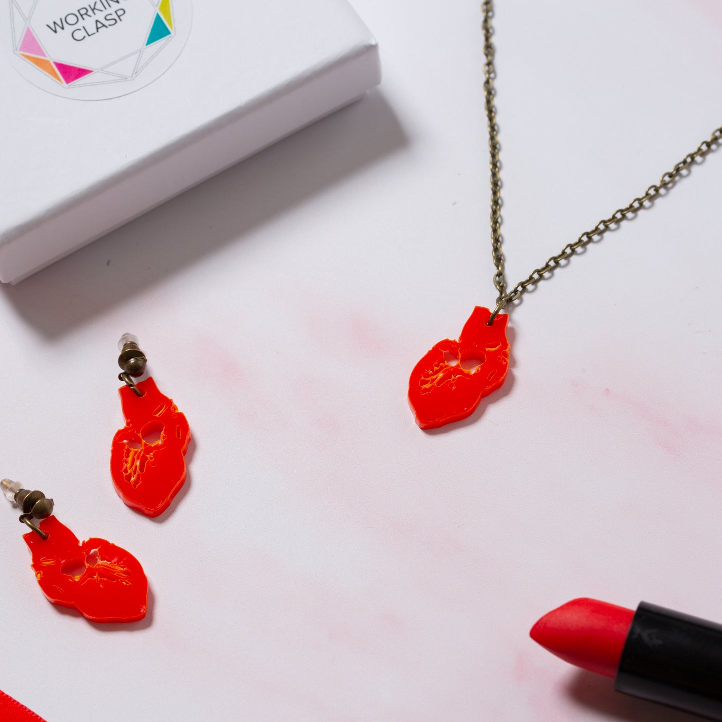 Anatomical heart pendant