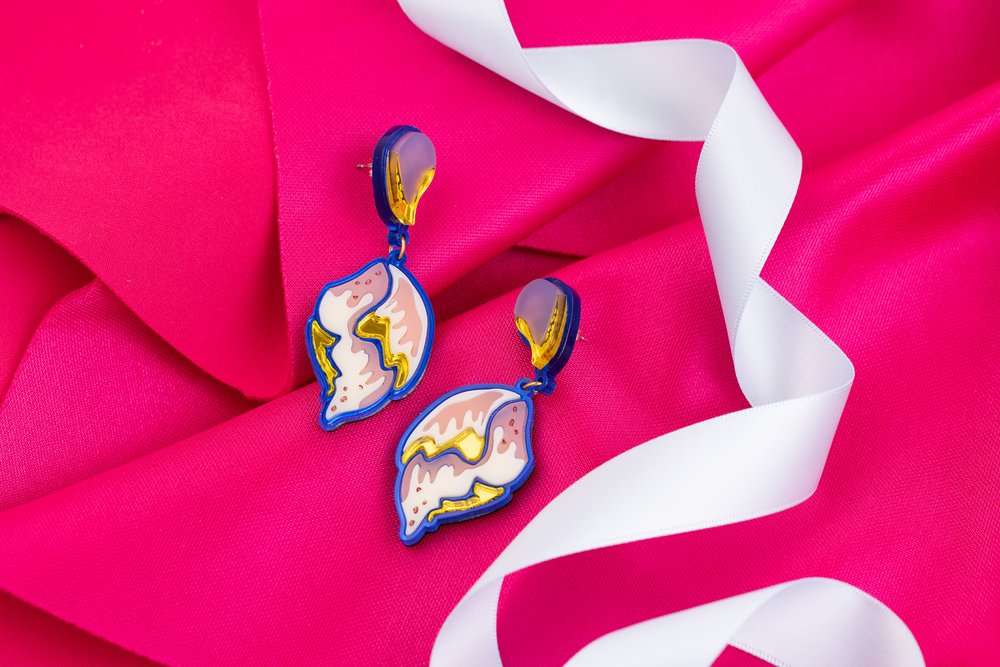 William Morris flower shell earrings