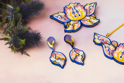 William Morris flower shell earrings