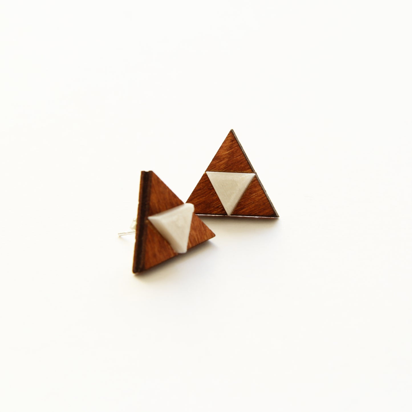 Zelda stud earrings