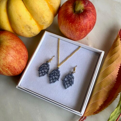 Hop flower earrings