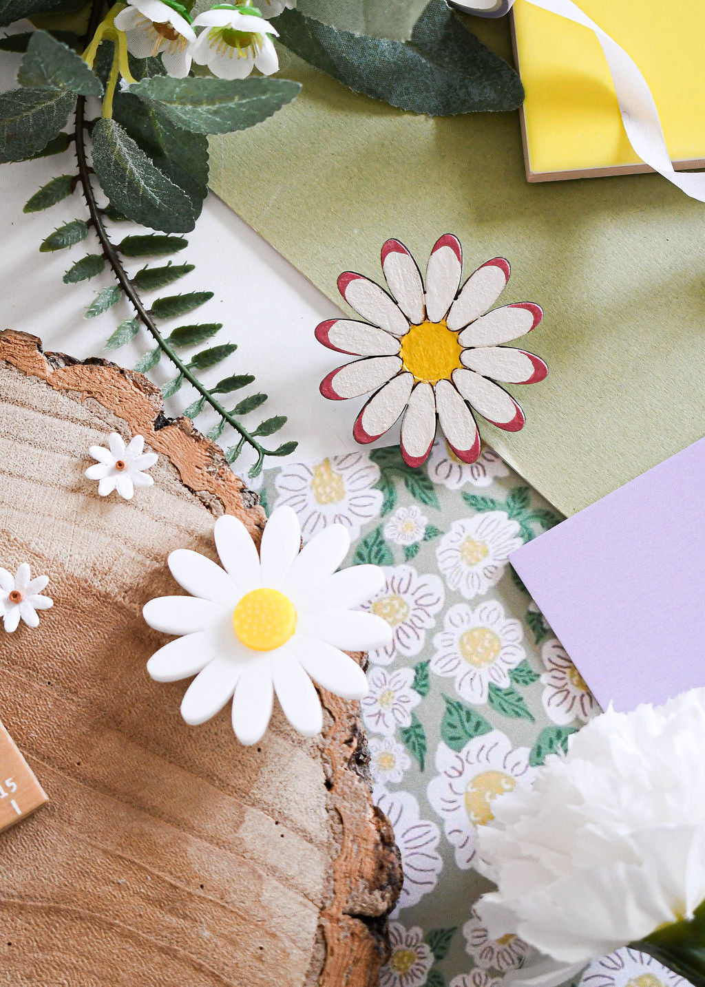 Big Daisy Brooch