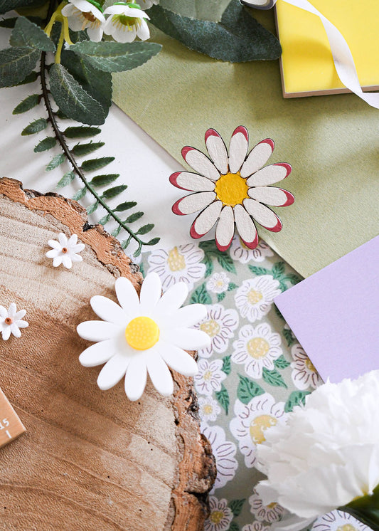 Big Daisy Brooch