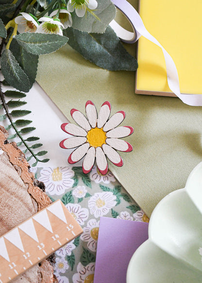 Big Daisy Brooch