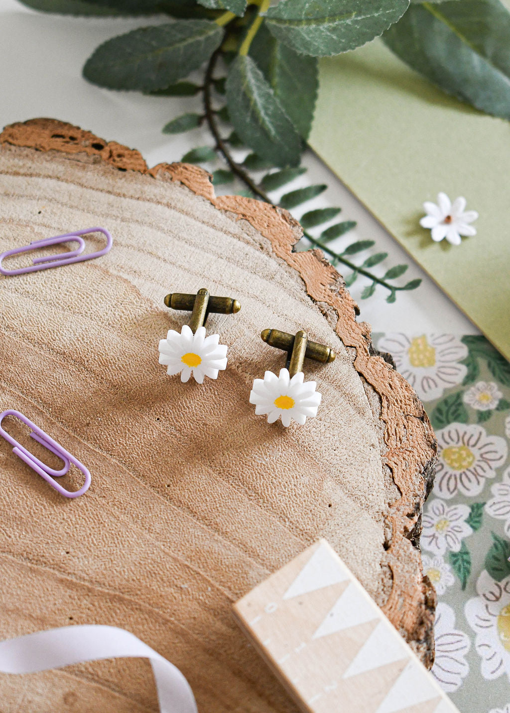 Dainty Daisy Cufflinks