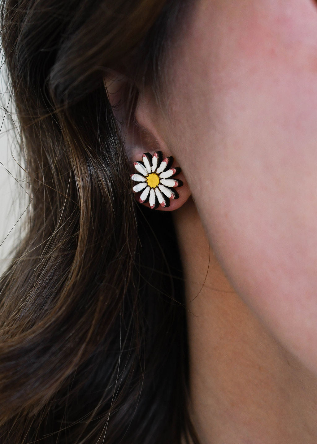 Dainty Daisy Earrings