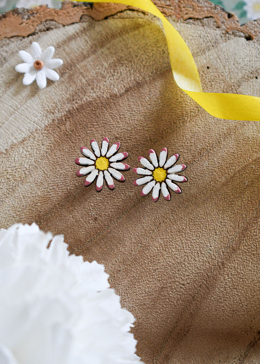 Dainty Daisy Earrings