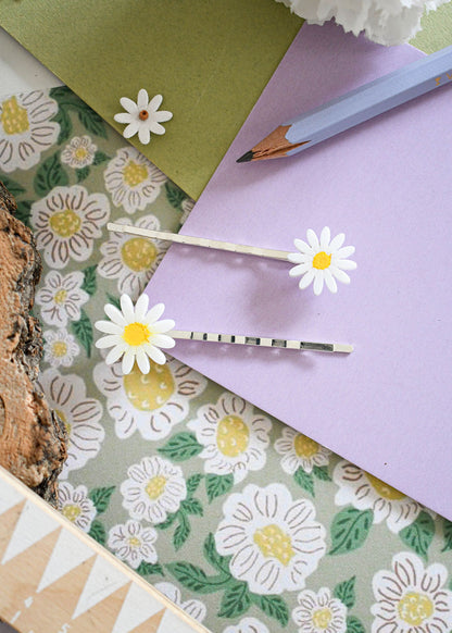 Dainty Daisy Hairgrips