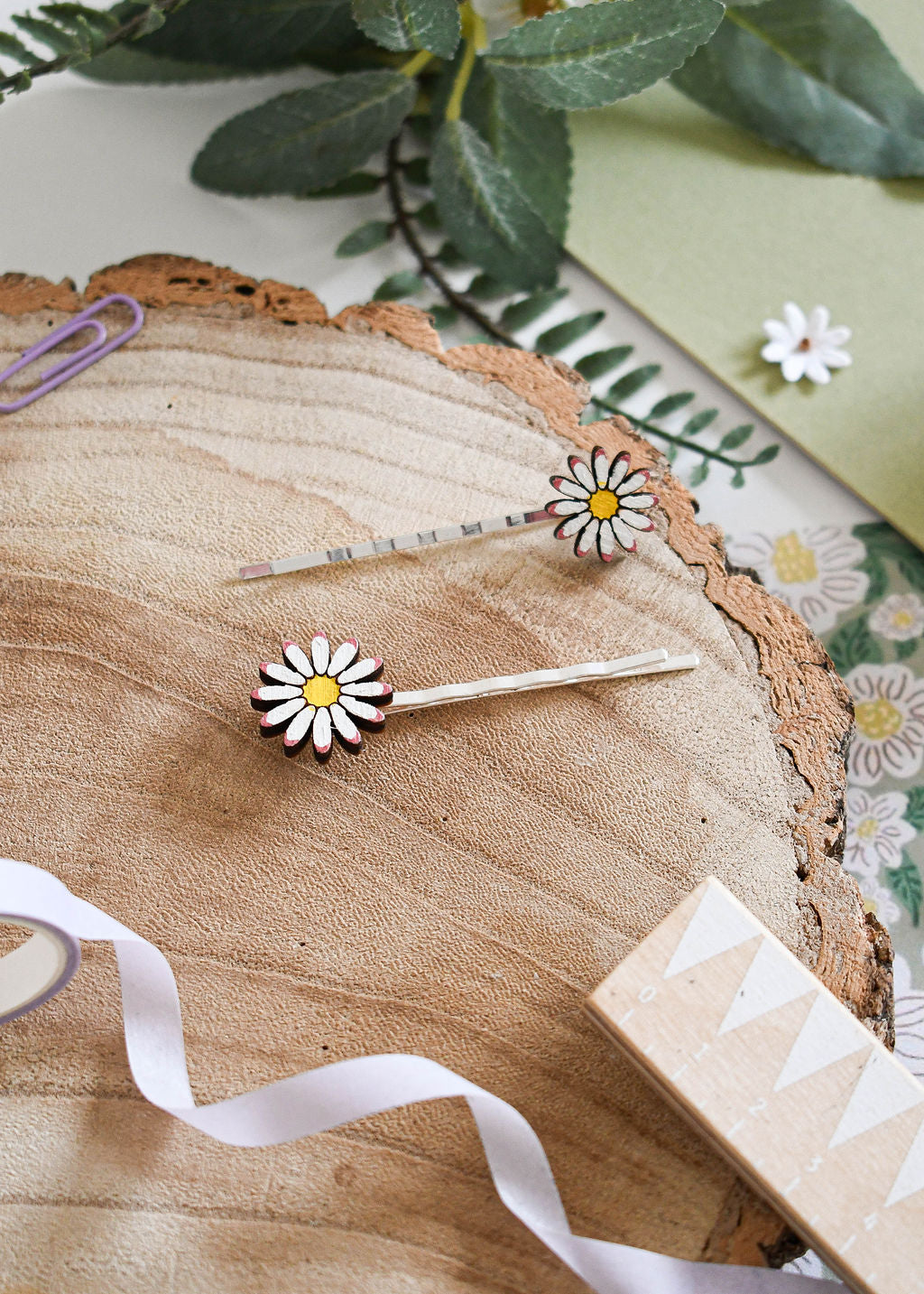 Dainty Daisy Hairgrips