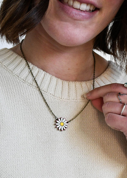 Dainty Daisy Pendant