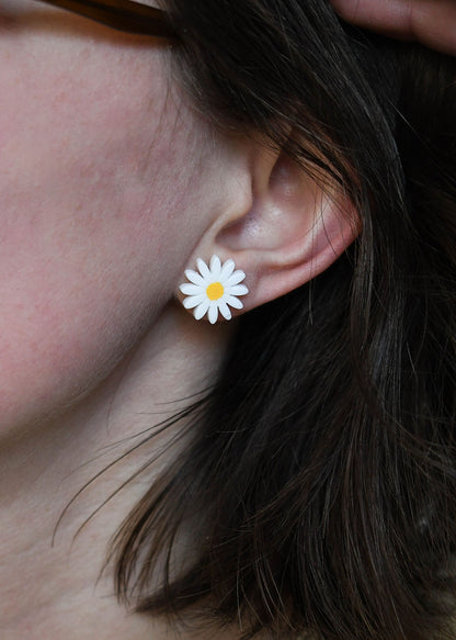 Dainty Daisy Earrings