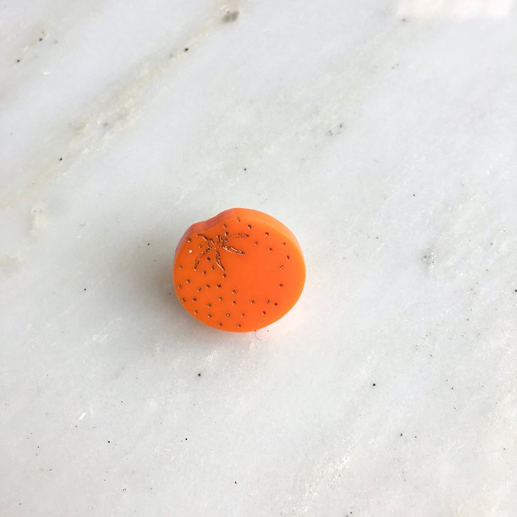 St Clements oranges or lemons pin badge