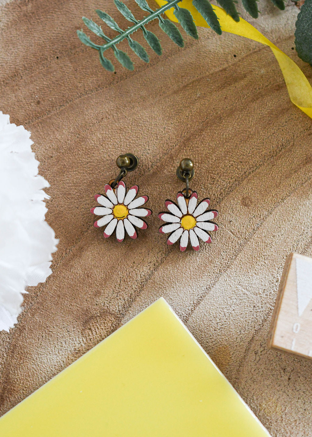 Dainty Daisy Earrings